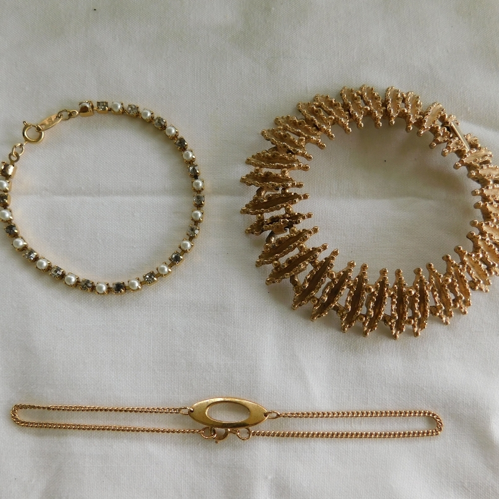 Avon Bracelet's